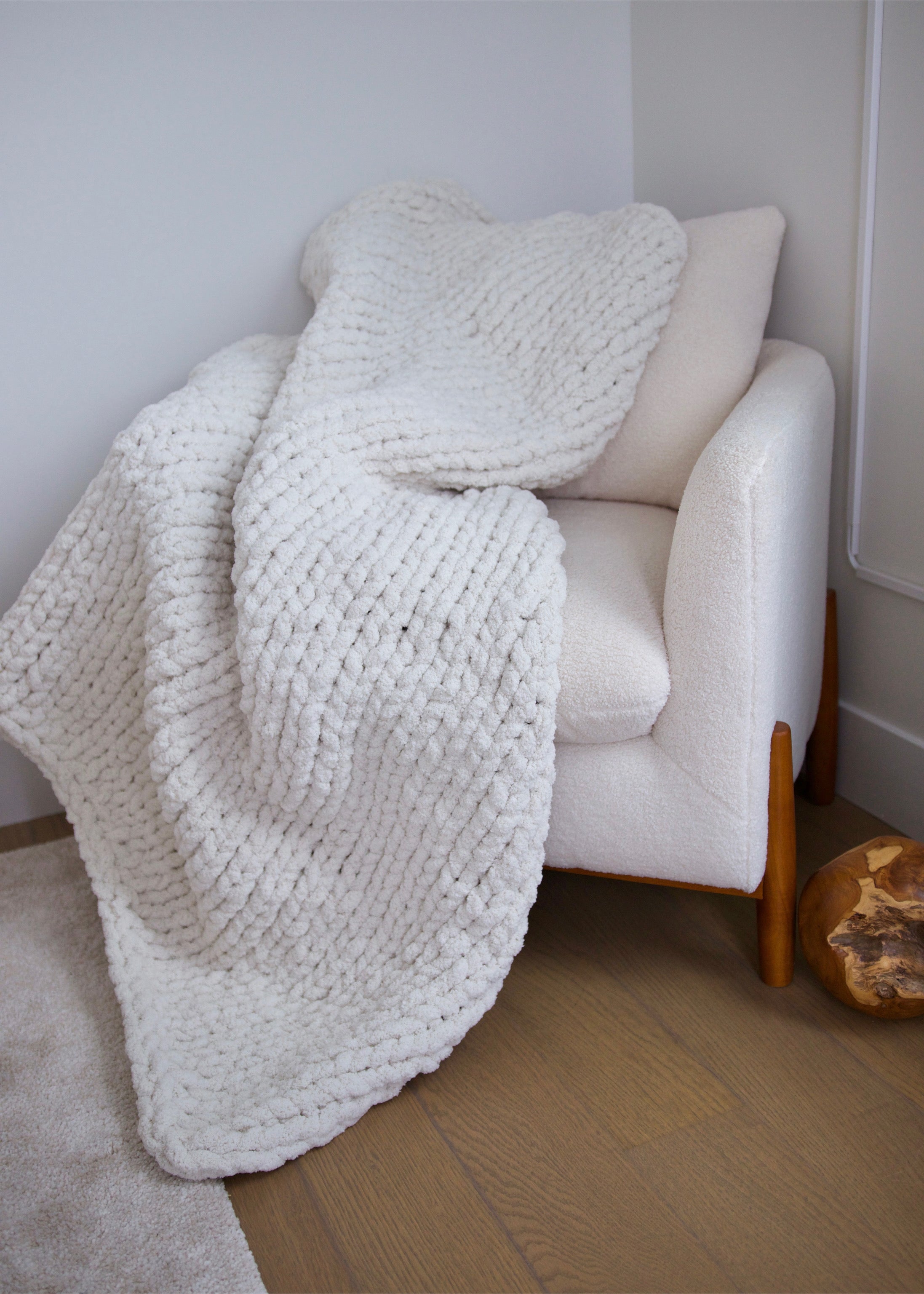 Cozy Throw Blanket - Chunky Yarn